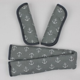 Bumper bar cover & shoulder pads ,anchors on a gray
