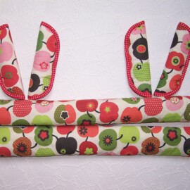 2 x Bumper bar covers + 2 pair of shoulder pads ,apples print