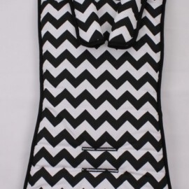 Set for  "TFK",  ZigZag black/white