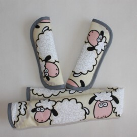 Bumper bar cover & shoulder pads ,sheep on a beige