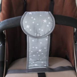 Crotch strap for stroller, Stars print on a gray