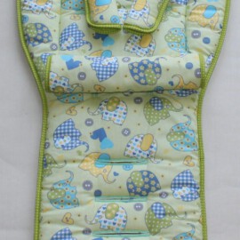 Set for  "Emmaljunga", Elephants print on a green