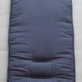 Liner  for  "Hesba  ", dots print pink on a gray