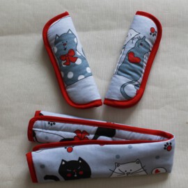 Bumper bar cover & shoulder pads , cats print on a gray