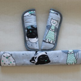 Bumper bar cover & shoulder pads , cats print on a gray