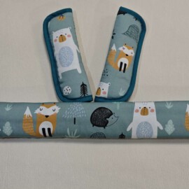 Bumper bar cover & shoulder pads , animals print on a mint
